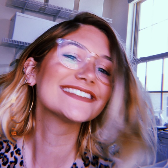 Meet your Posher, Sophie - Picture 3 of 4